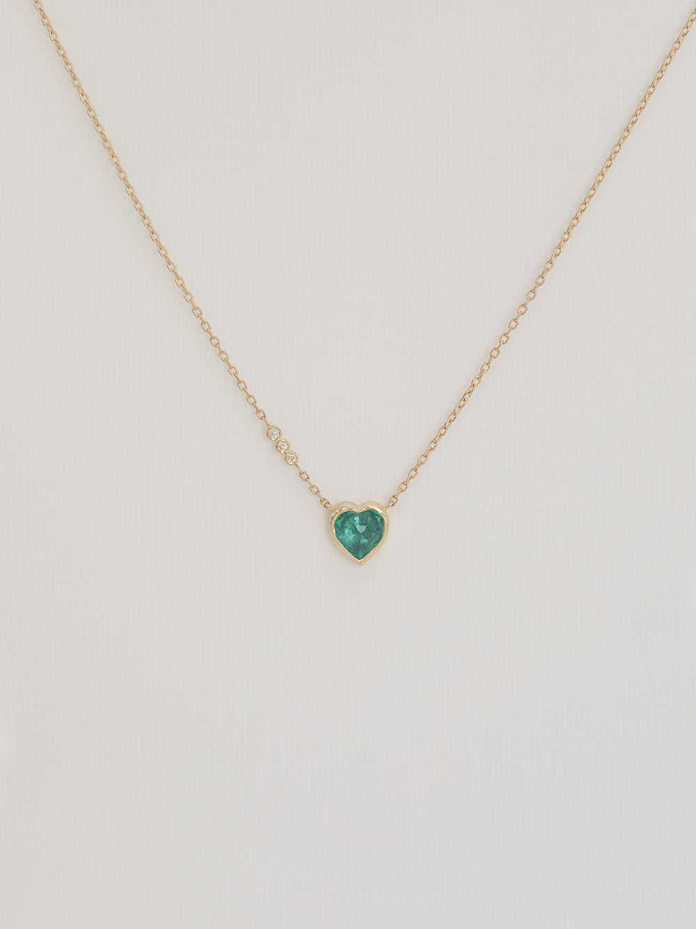 COLLIER COEUR ÉMERAUDE