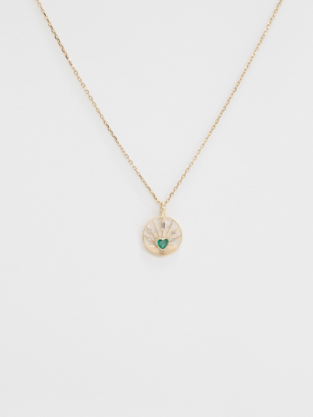 COLLIER MÉDAILLON COEUR ÉMERAUDE