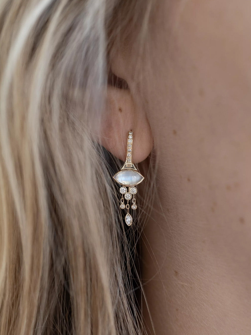 BOUCLE D'OREILLE MARQUISE PIERRE DE LUNE