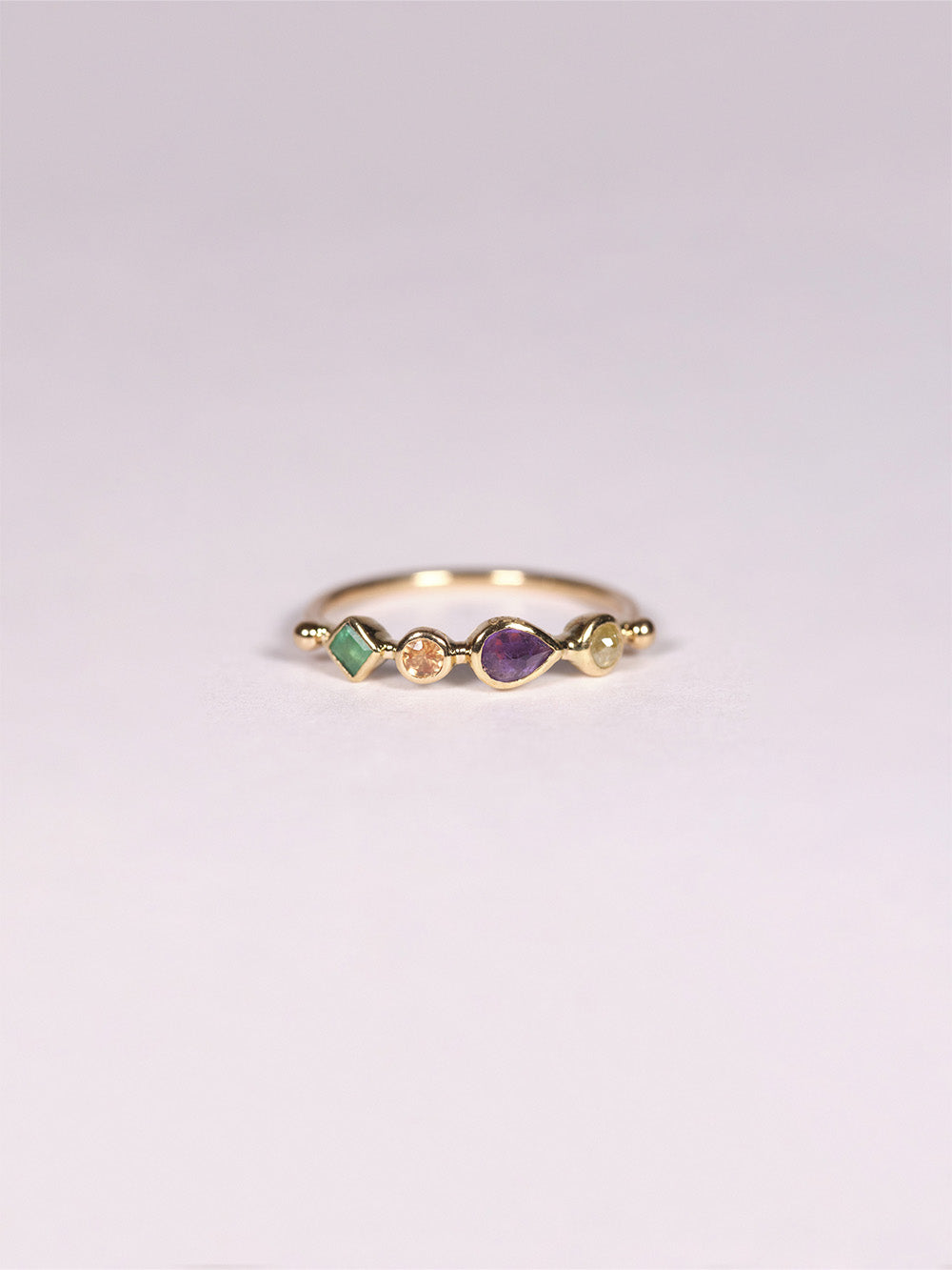 BAGUE EMERAUDE, SAPHIR ORANGE, AMETHYSTE ET DIAMANT