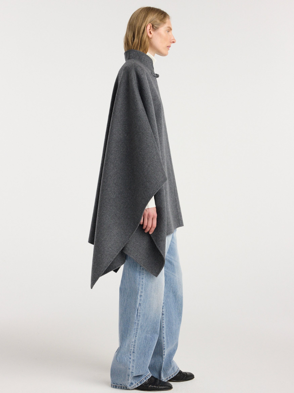 DOUBLE-FACED WOOL PANKO PONCHO