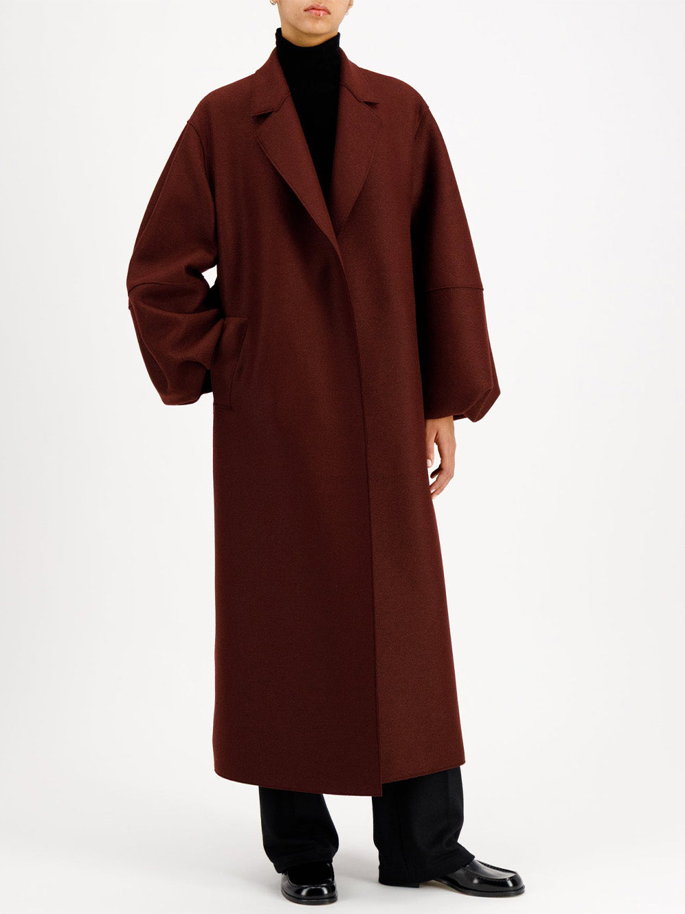 LONG BALLOON SLEEVE COAT