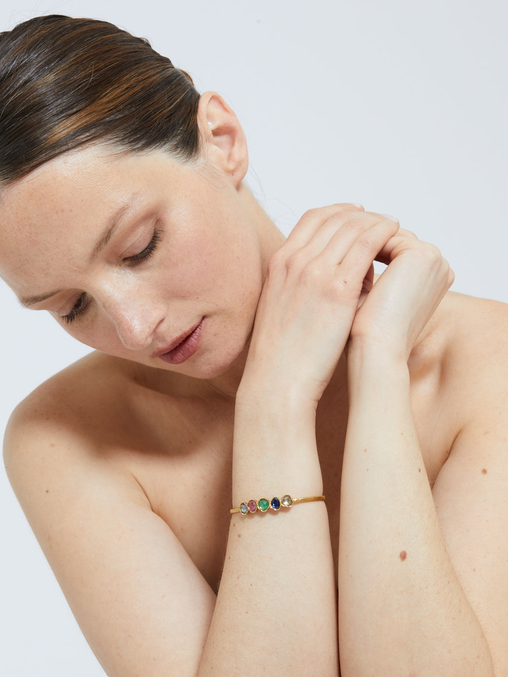 SAPPHIRE EMERALD ORBIT BANGLE