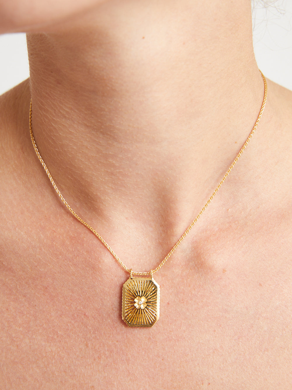 NECKLACE MINI SCAPULAR YELLOW GOOD