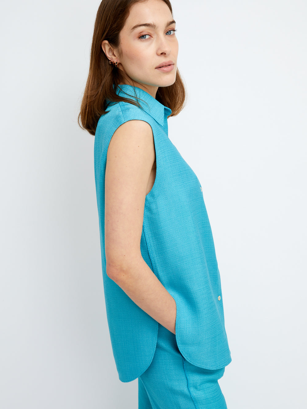 ACQUA SLEEVELESS SHIRT