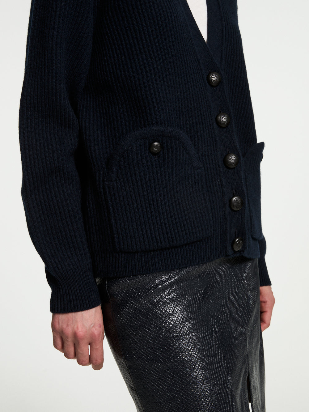 CARDIGAN HIGHLAND UDA V NECK