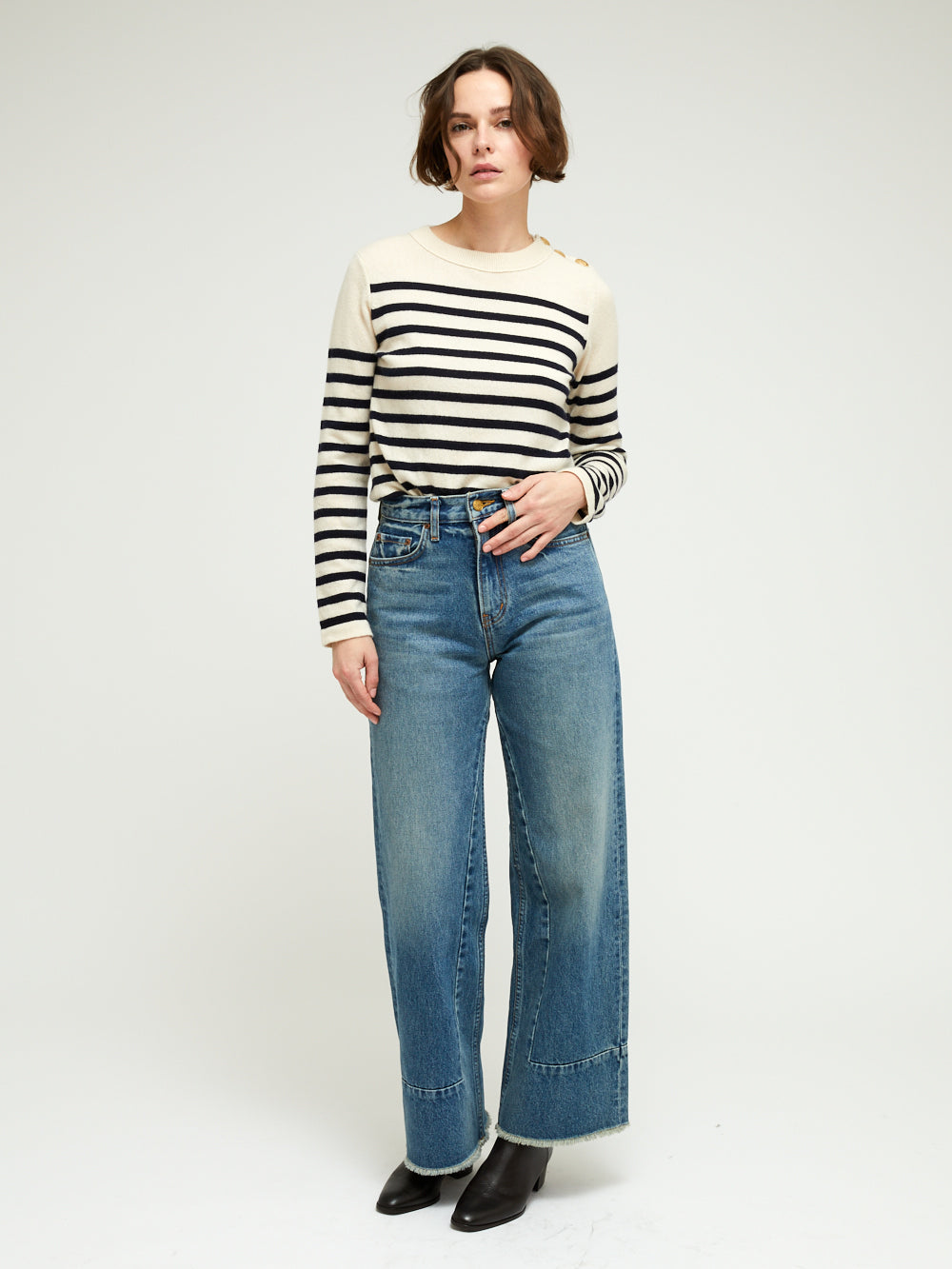 THEO STRIPED SWEATER ANTIQUE WHITE & NAVY