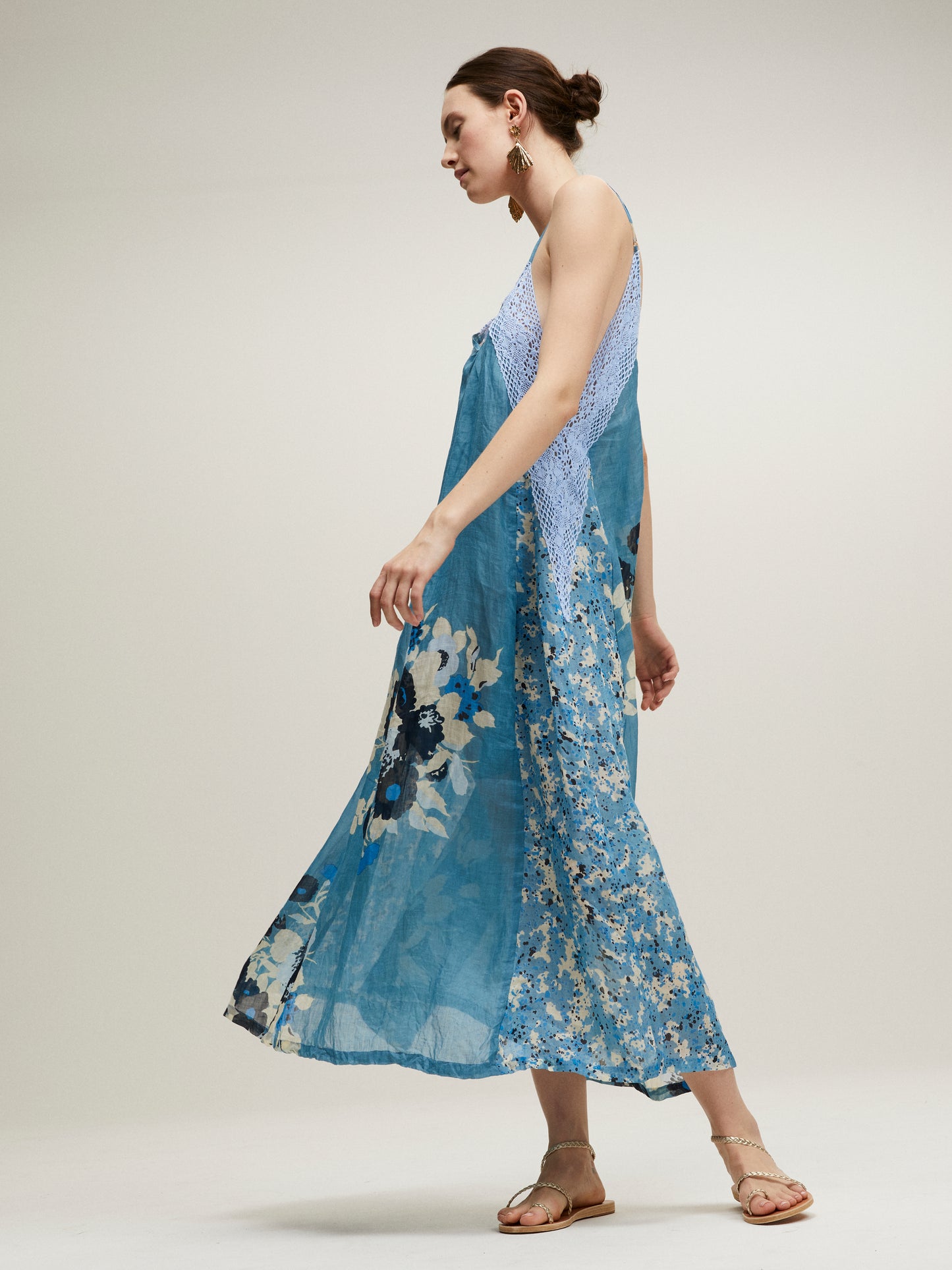 ROBE SLIP LACE PISCINABASE FLOWER