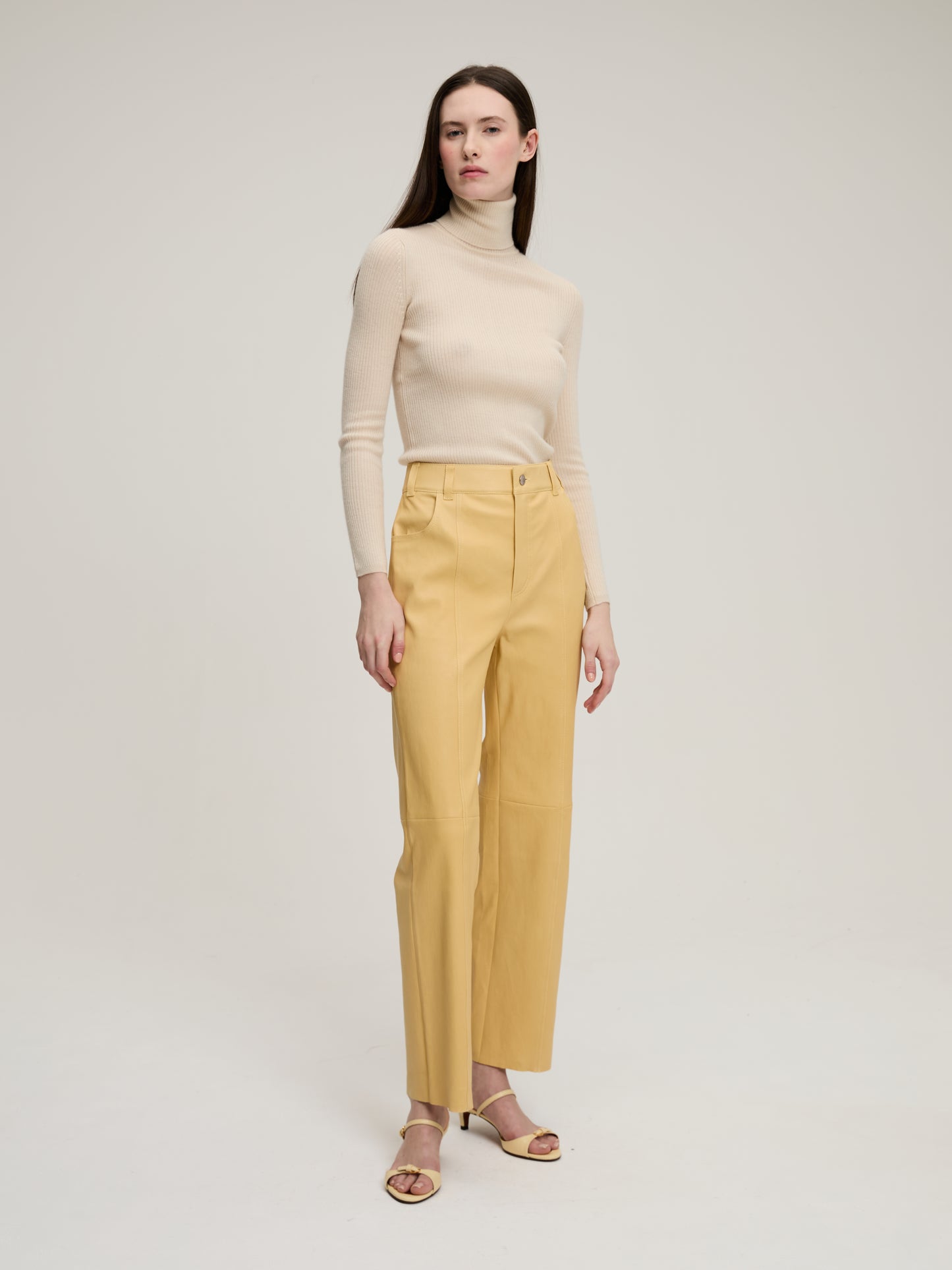 COL ROULE LÉA ANTIQUE WHITE