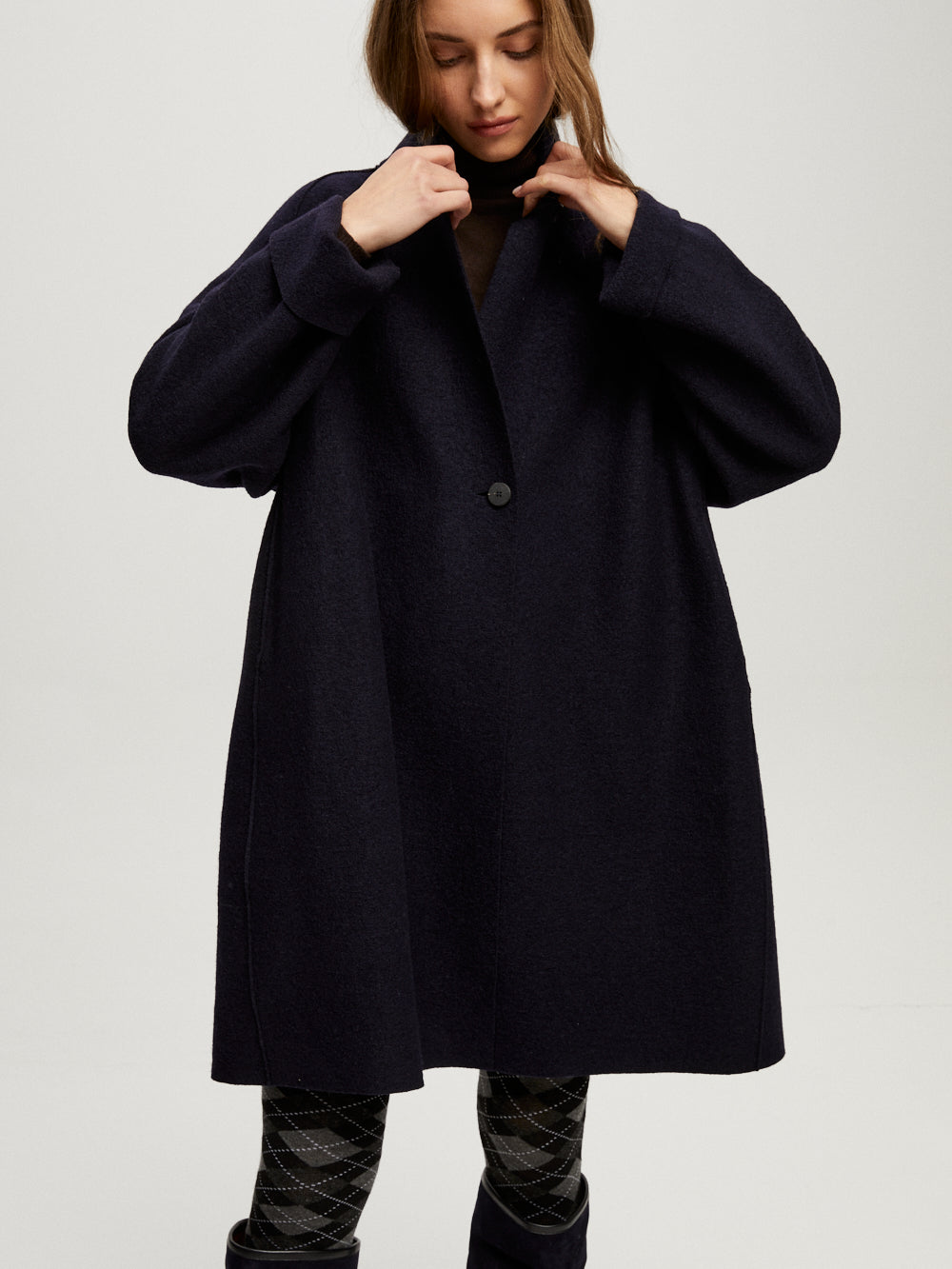 WOO BOILED CAPE RAGLAN COAT