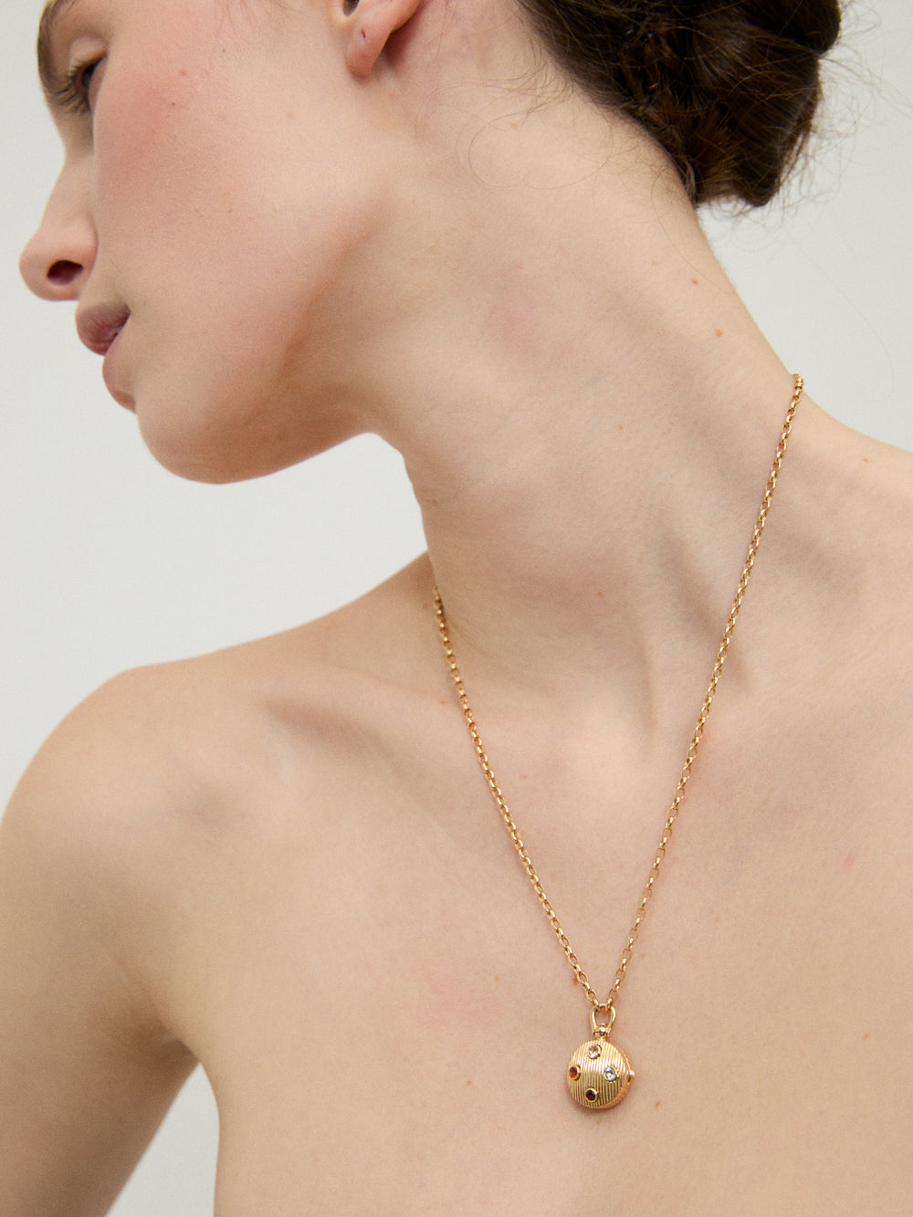 COLLIER MÉDAILLON AMOR