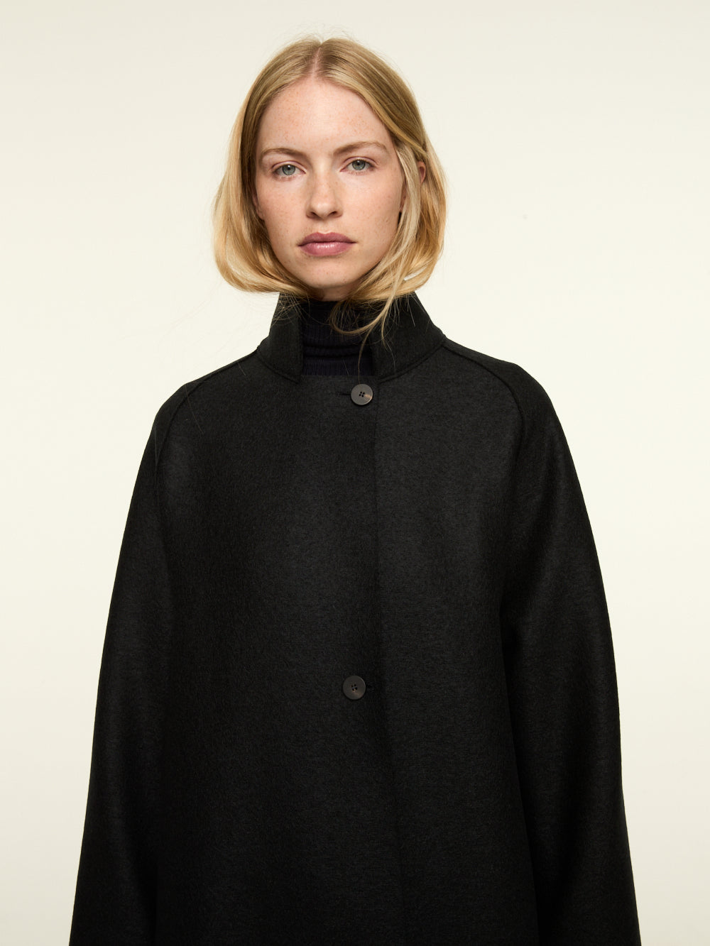 MANTEAU CAPE RAGLAN NOIR