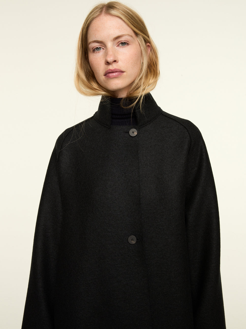 MANTEAU CAPE RAGLAN NOIR