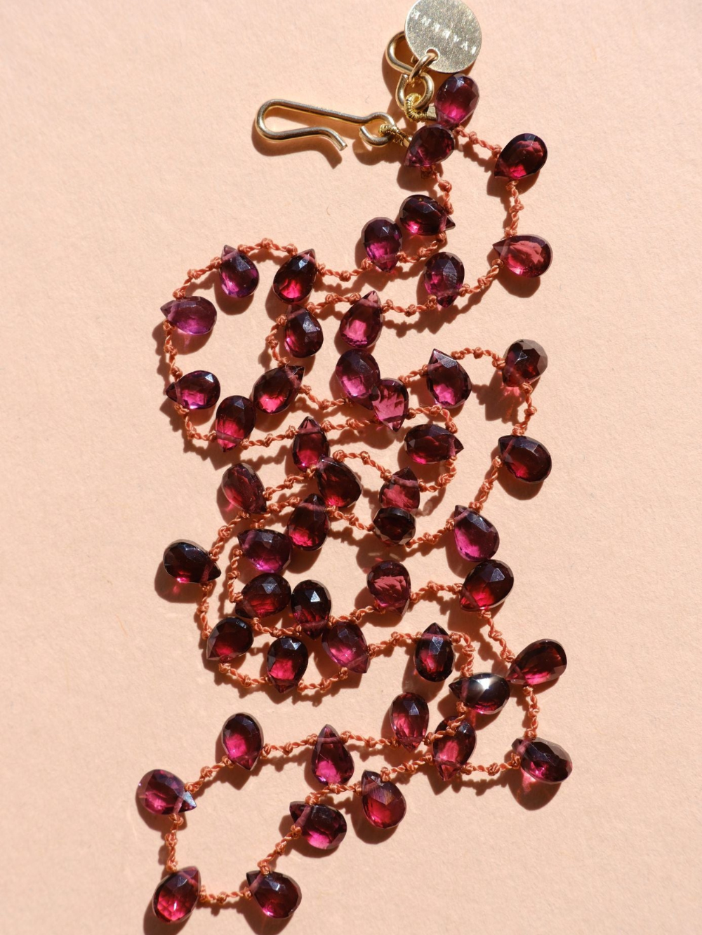 SELMA NECKLACE GARNET PLUM