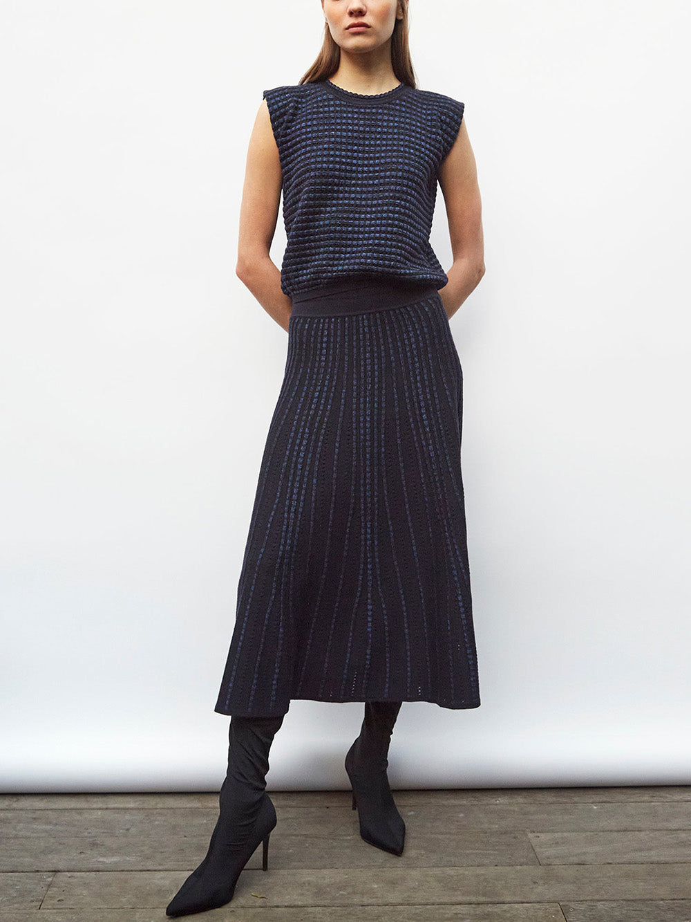 DOTTED KNIT EFFECT SLEEVELESS