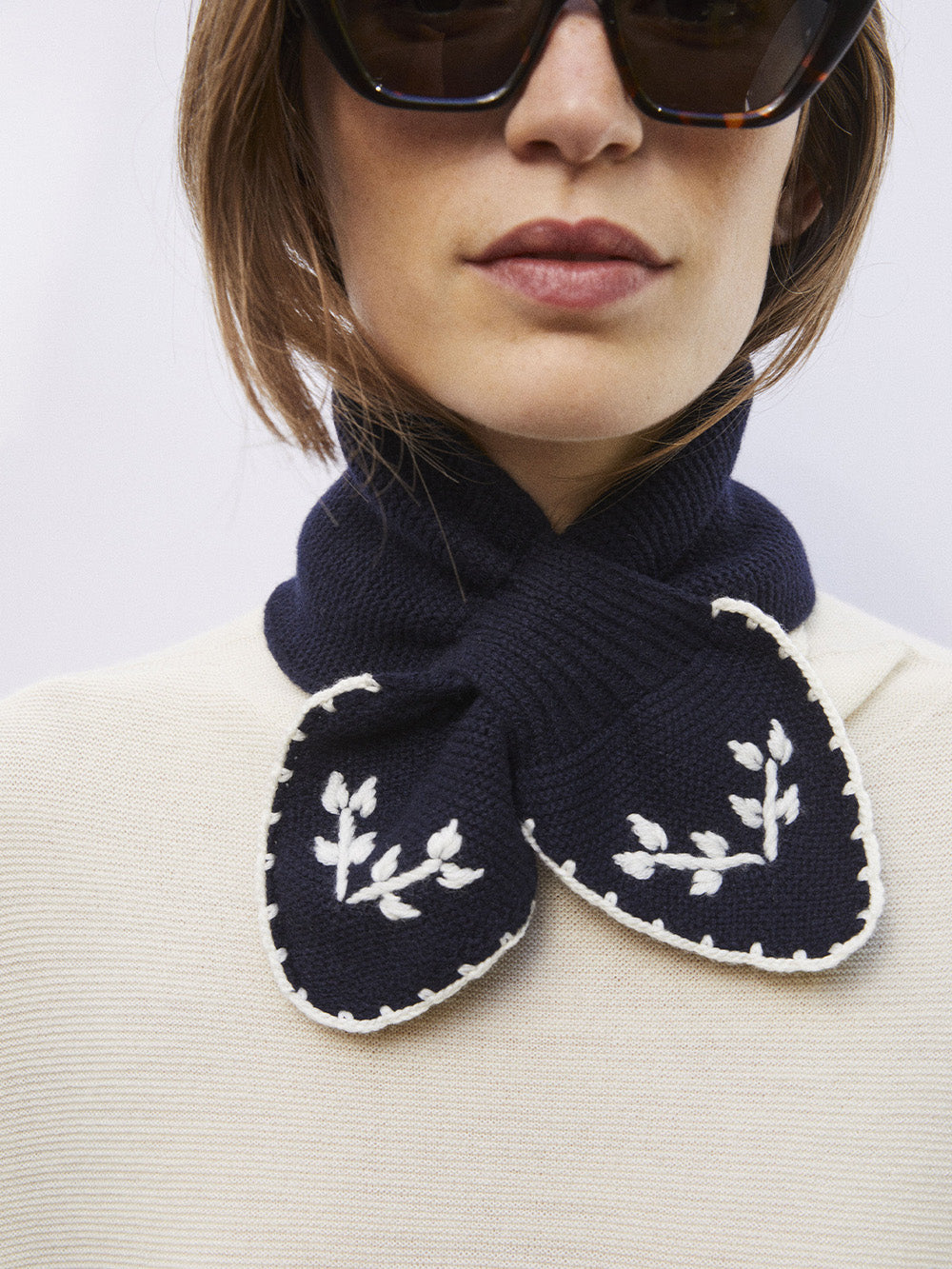 DOLCE NECK WARMER
