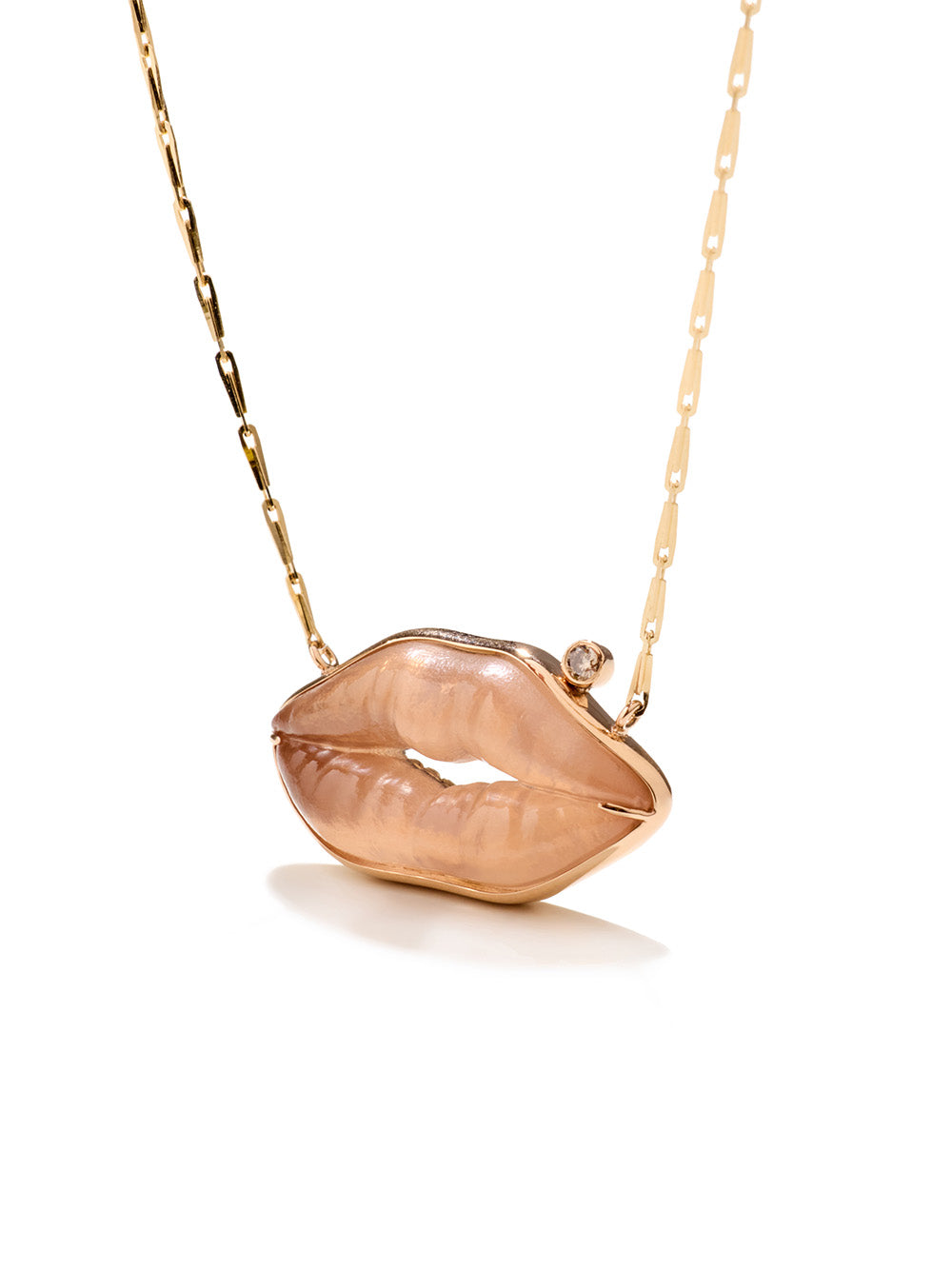 KISS ME MORE NECKLACE
