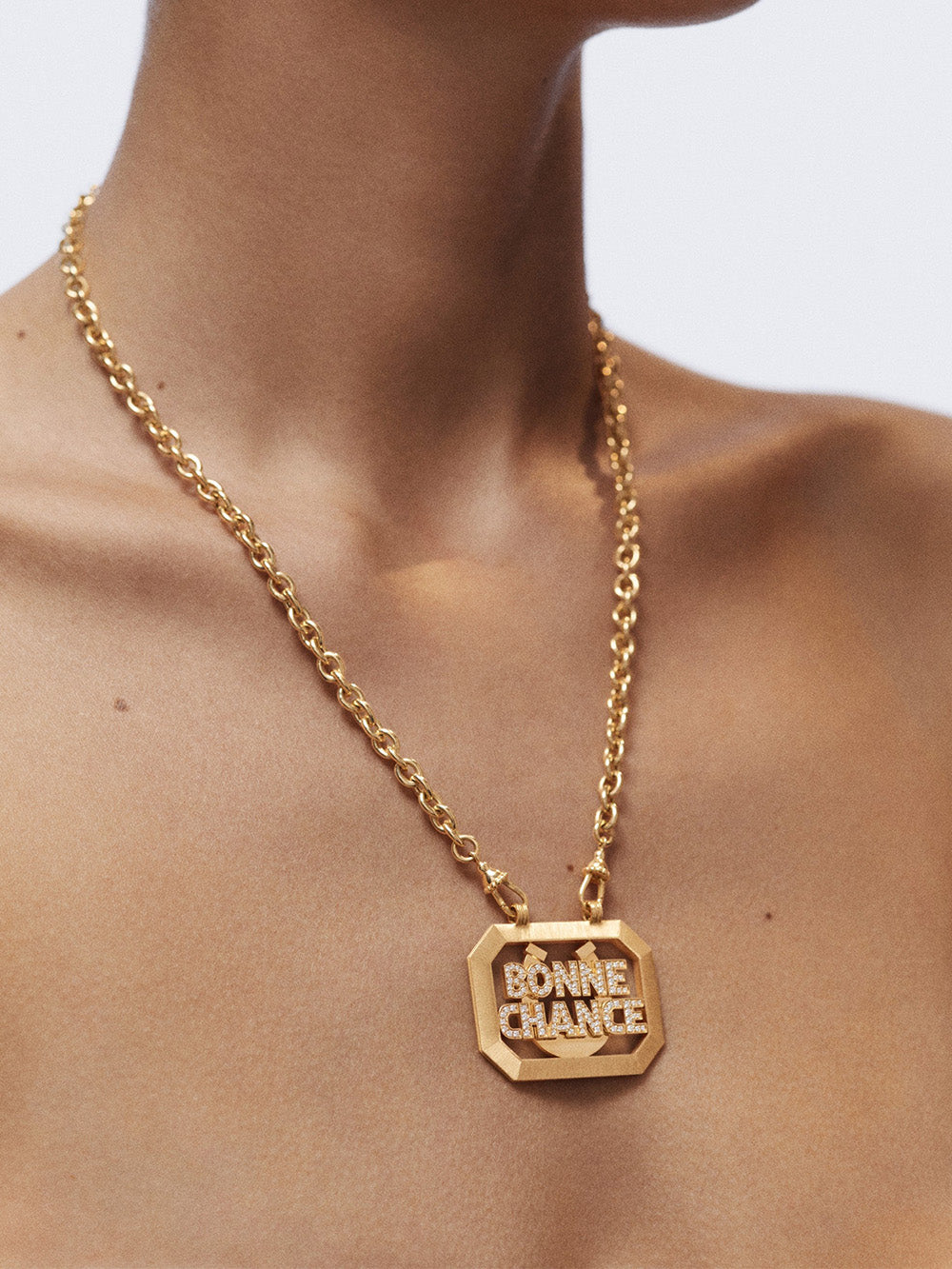 BONNE CHANCE SCAPULAR