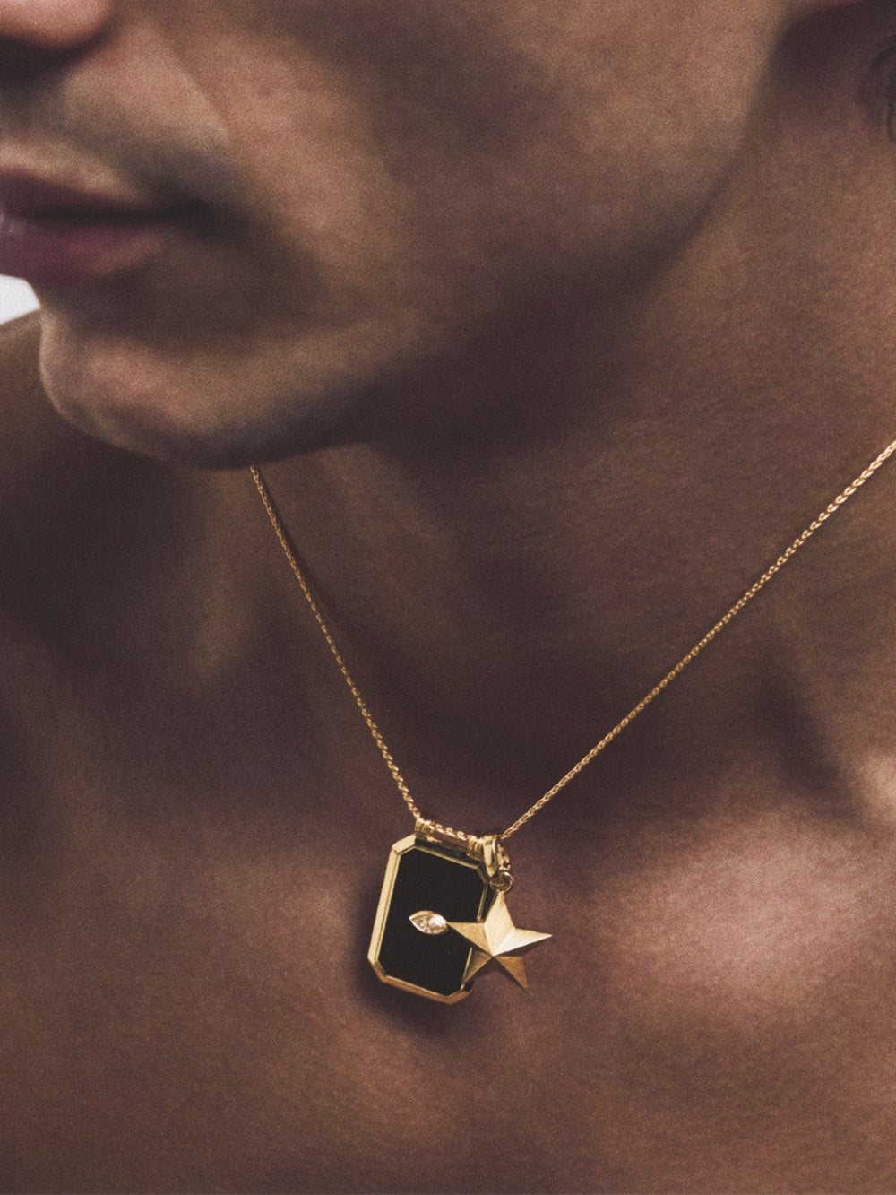 EBONY EYE SCAPULAR