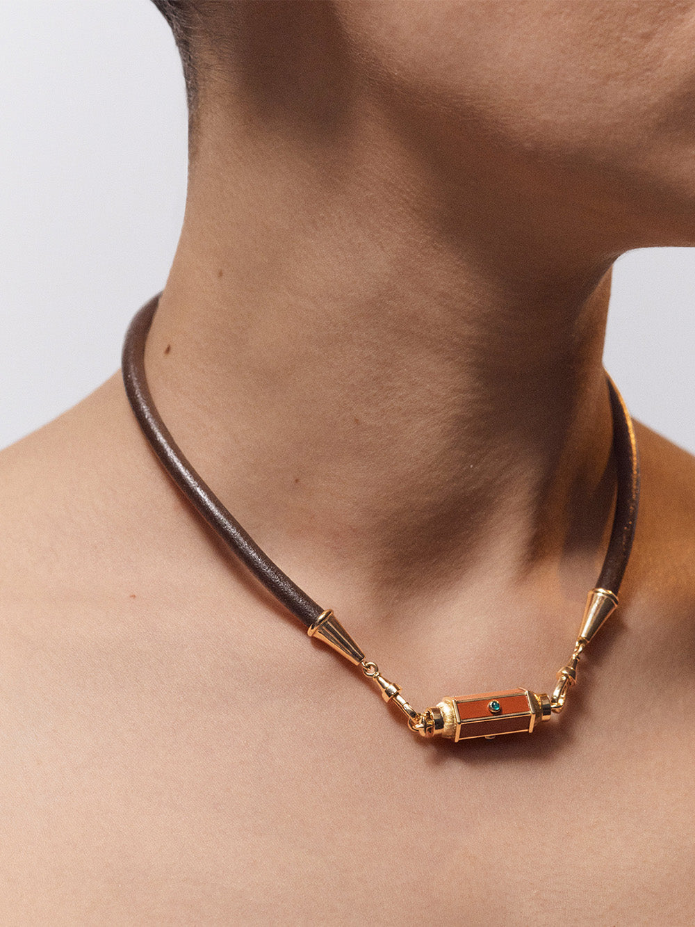 BROWN LEATHER LASSO TIE