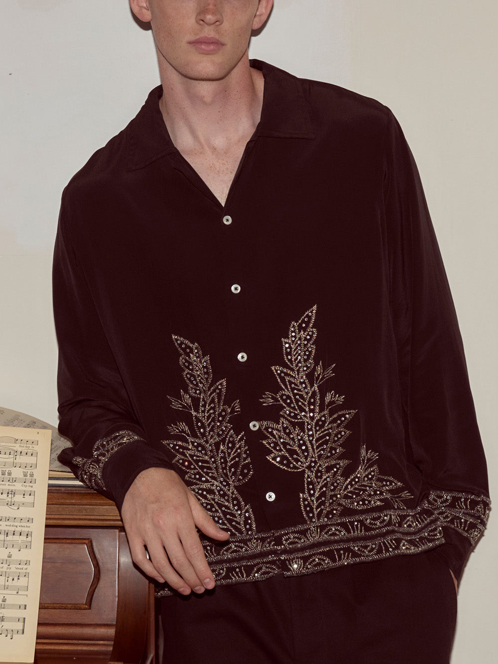 PERIOD EMBROIDERED SHIRT