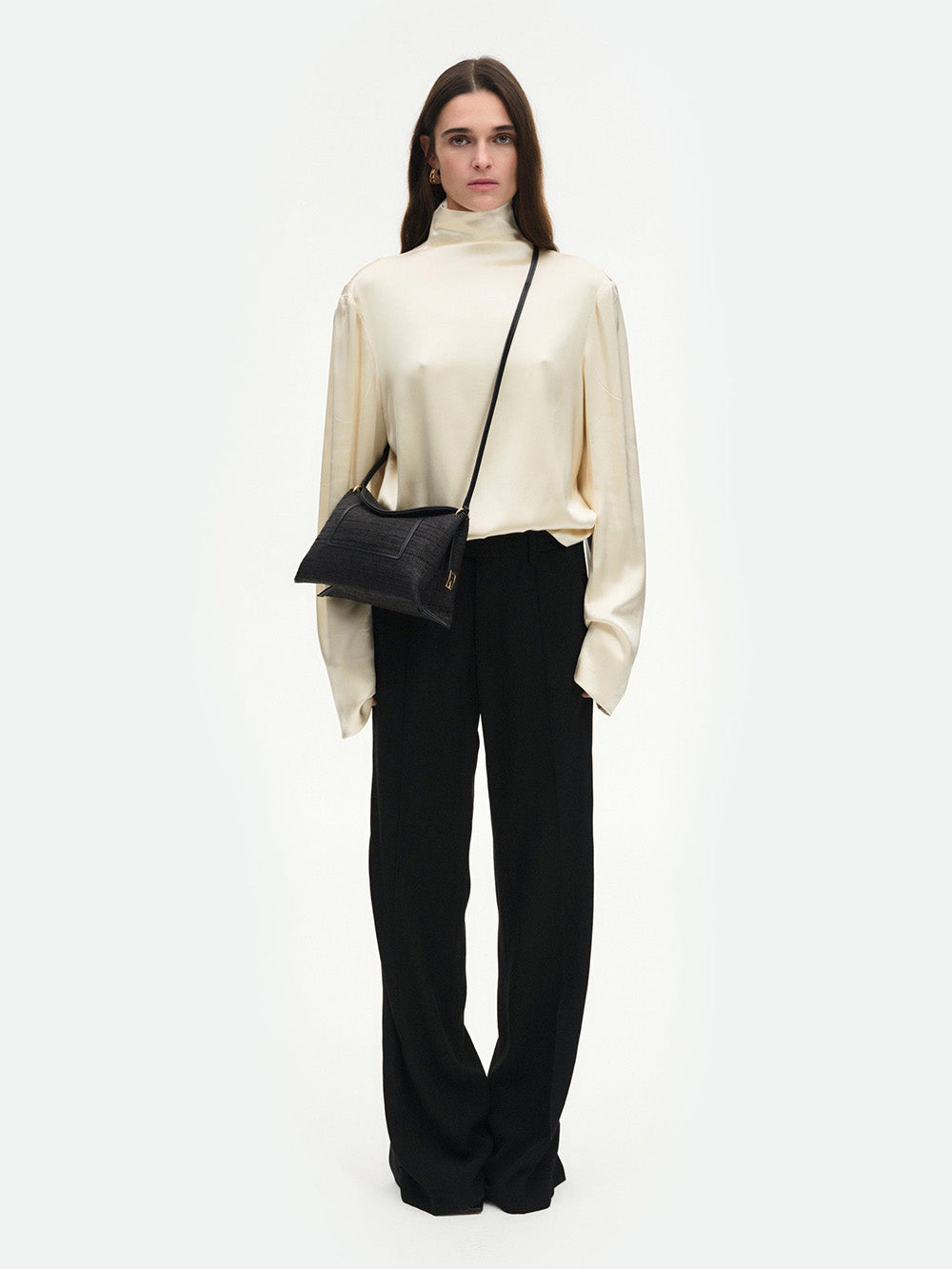 SAC PENELOPE SLOUCH BLACK RAFFIA