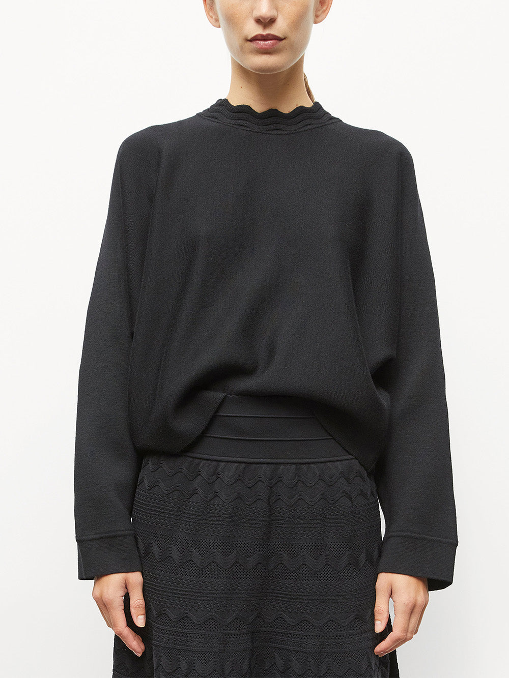 DARIO DEEP BLACK SWEATER