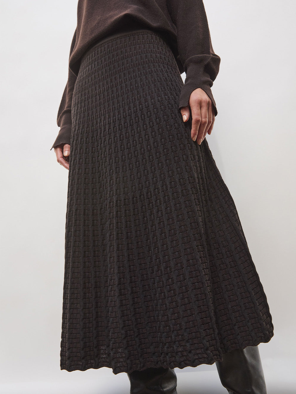 THELMA EBONY SKIRT