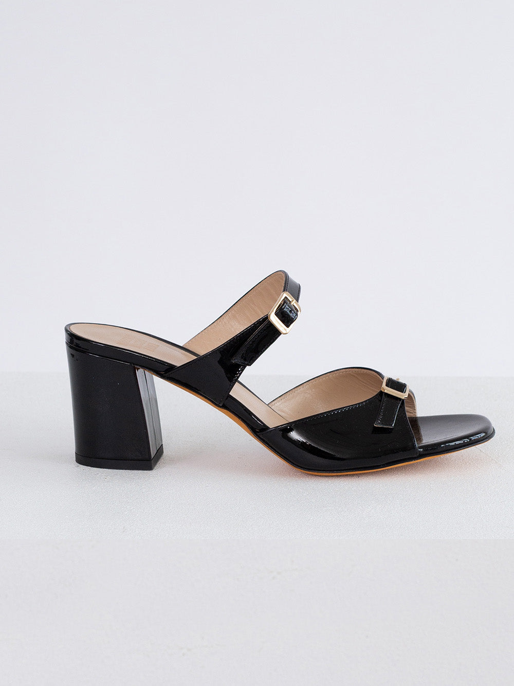 UNA PATENT BLACK SANDAL