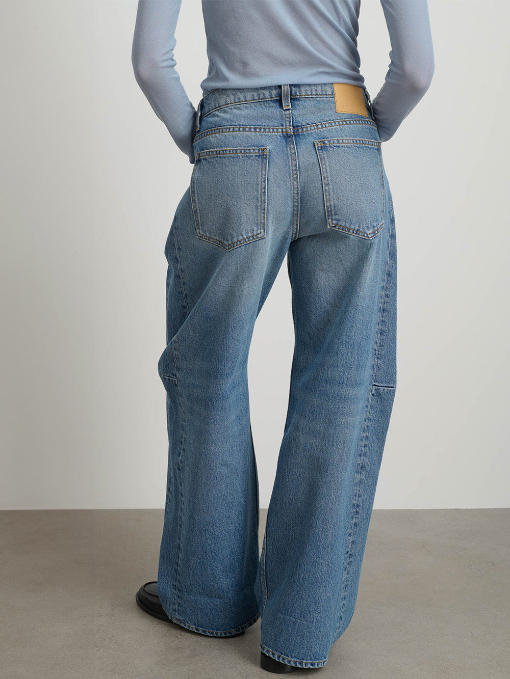 Relaxed Lasso Cuffed Jeans