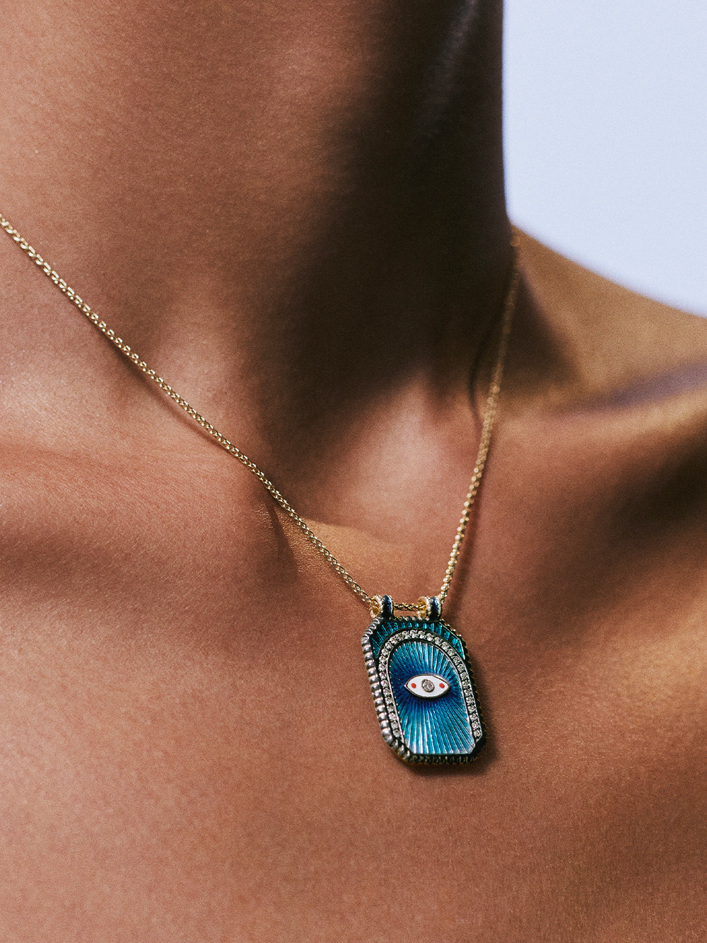 SCAPULAR NECKLACE EYE WILL BLUE