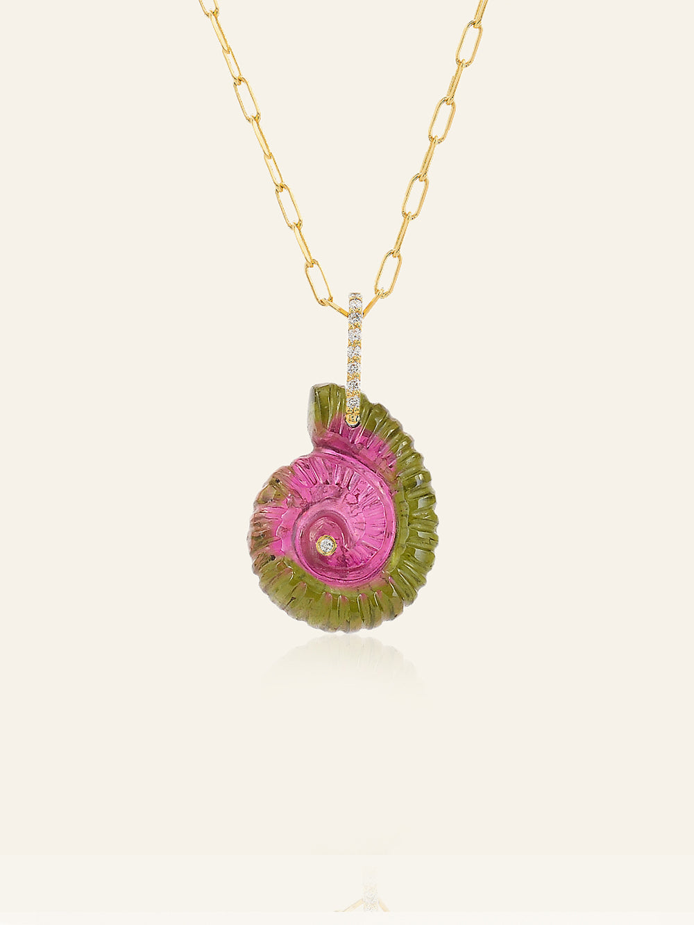 ESCARGOT PENDANT WITH DIAMOND IN THE MIDDLE