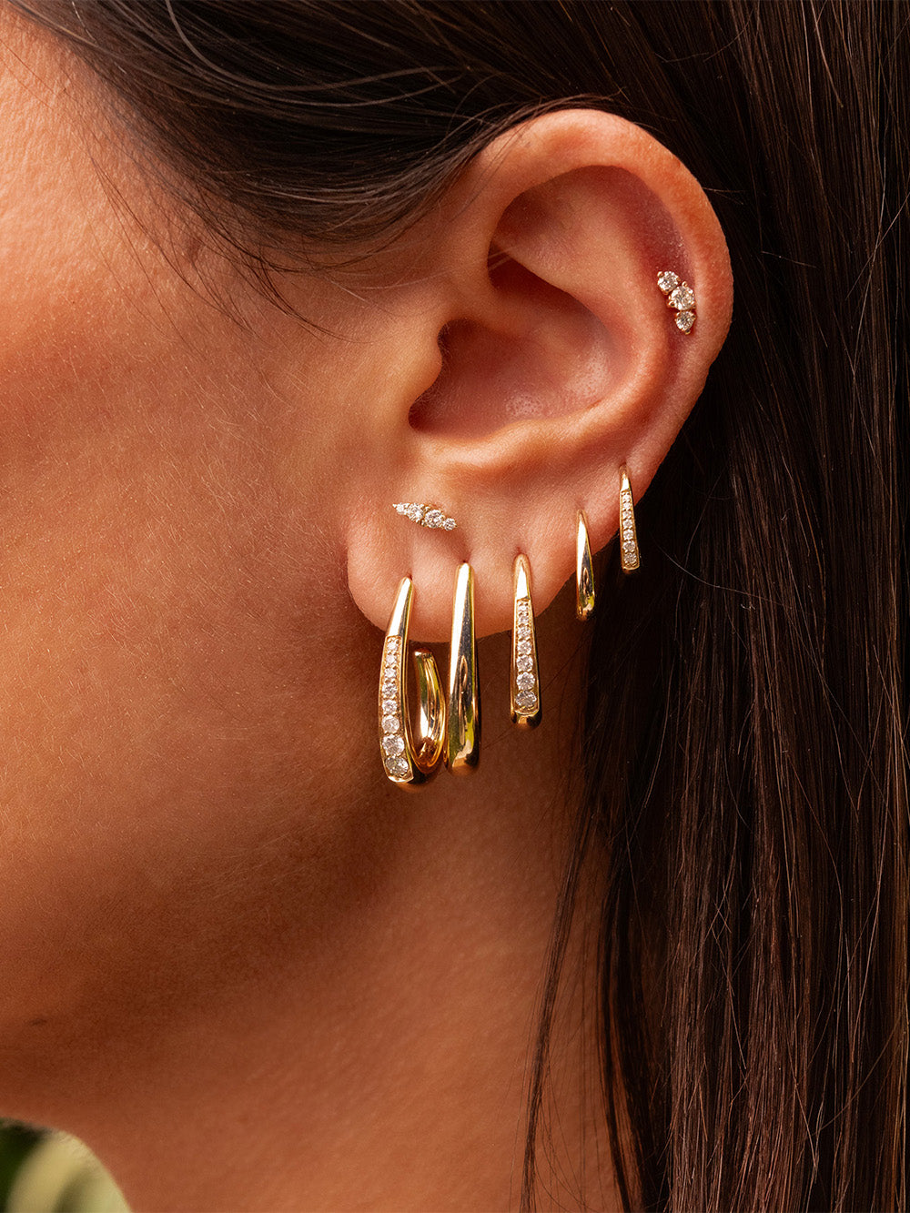 BOUCLE D'OREILLE OVALE OUVERTE LARGE PAVE DIAMANTS