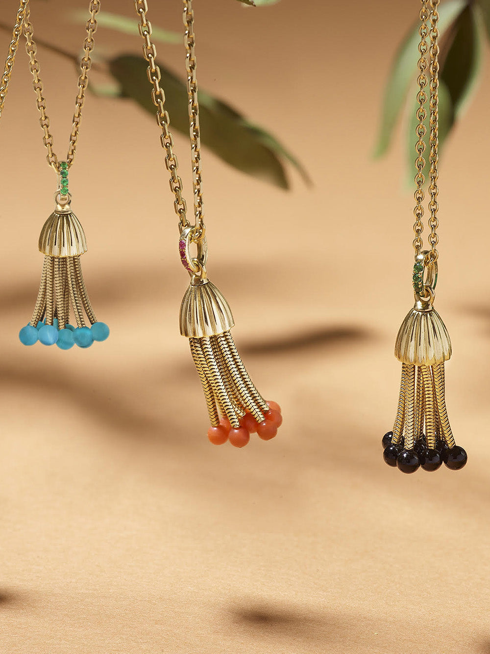 POLPO PENDANT CORAL PEARLS AND PINK SAPPHIRES