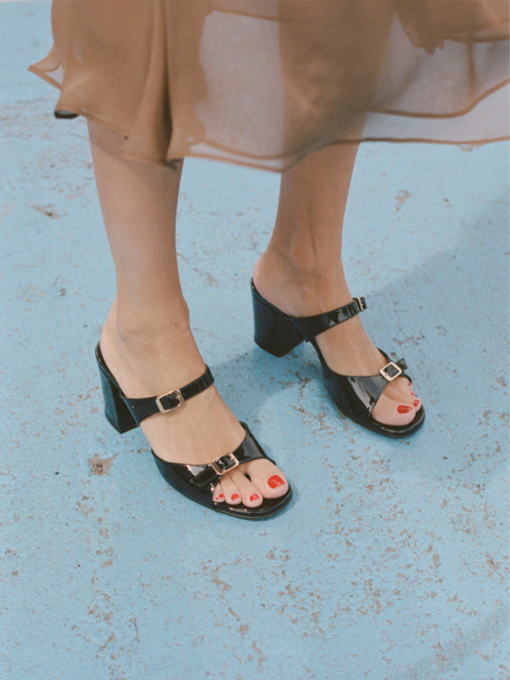 UNA PATENT BLACK SANDAL
