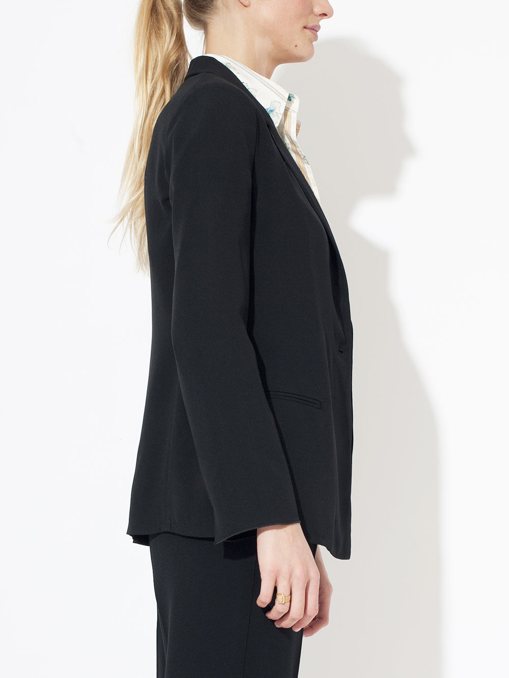 CREPE JACKET