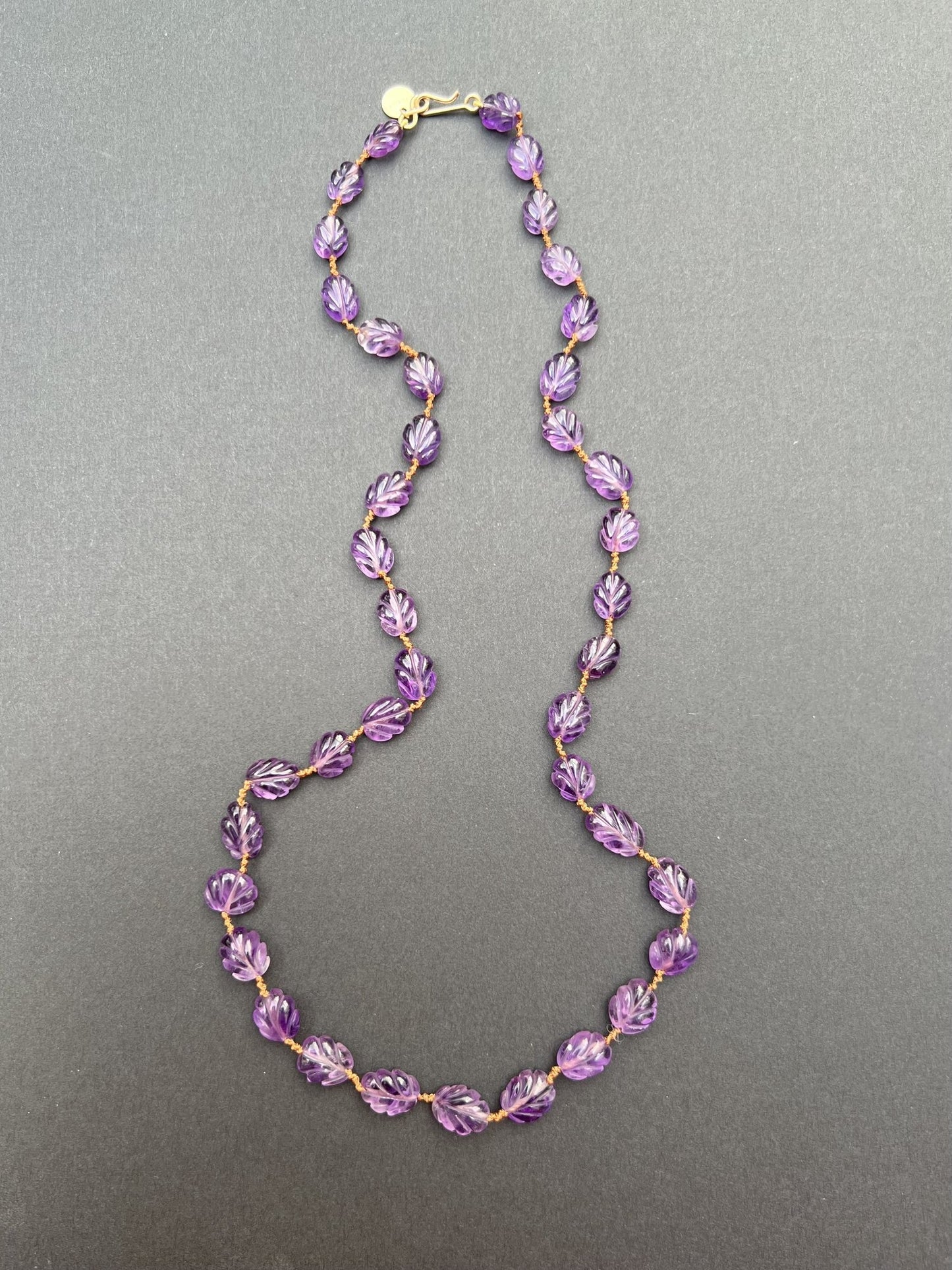 NIILO AMETHYSTE LEAF NECKLACE