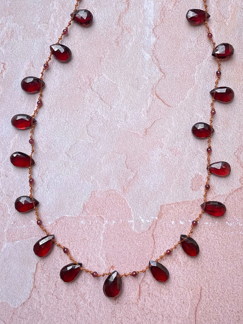 ELSTON GARNET NECKLACE