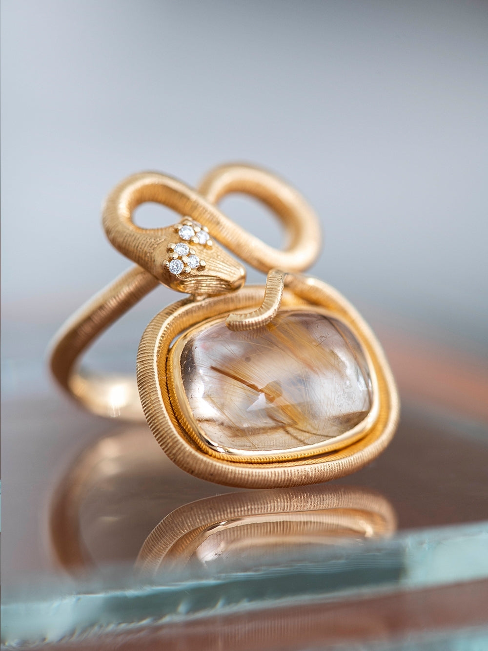 SNAKE RING 18K RUTILE QUARTZ