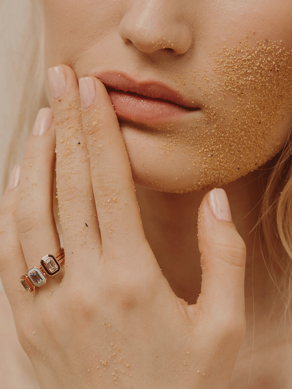 ENAMEL & MORGANITE RING